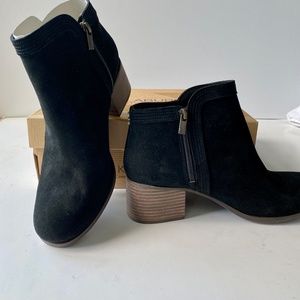 Koolaburra by UGG Black Suede Ankle Boots - NWB - Size 10